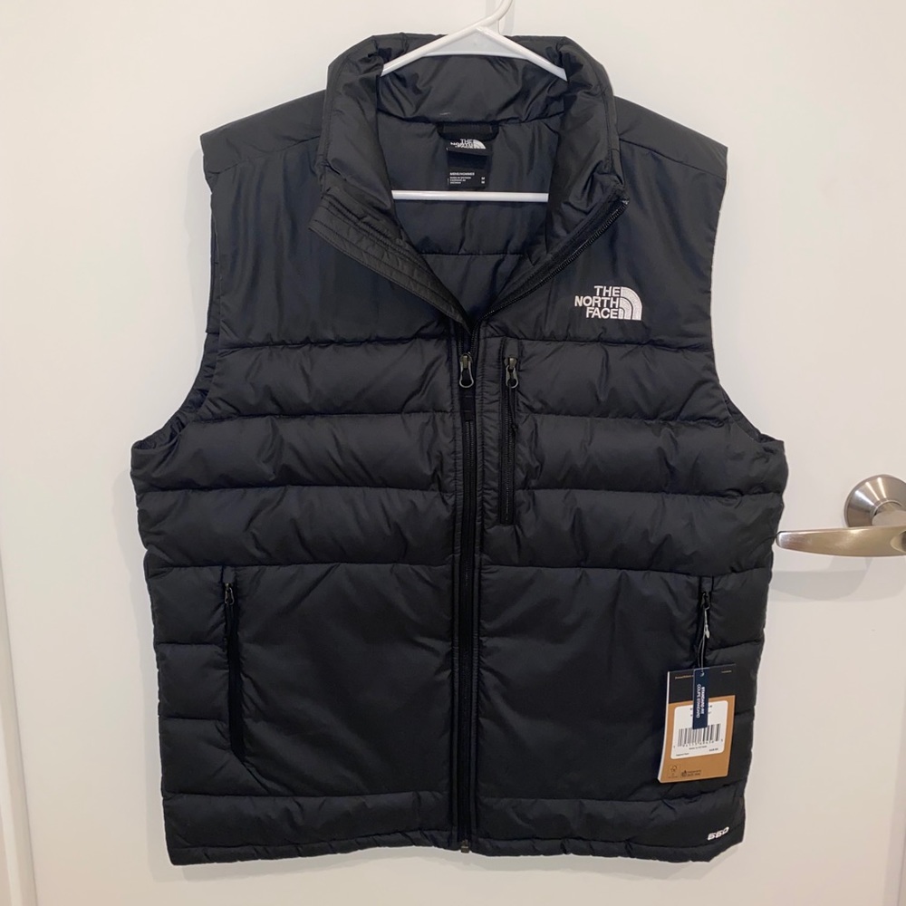 NWT Mens The North Face Black Vest